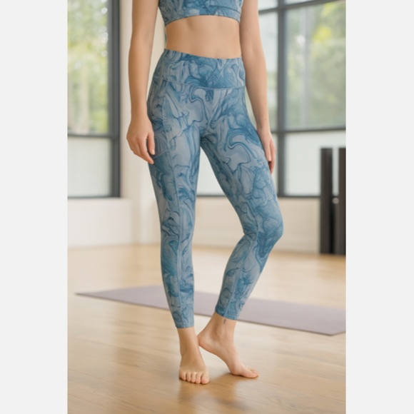 Victoria’s Secret Sweat On Point Size 12 Leggings Blue High Rise 7/8 Length - Picture 1 of 7